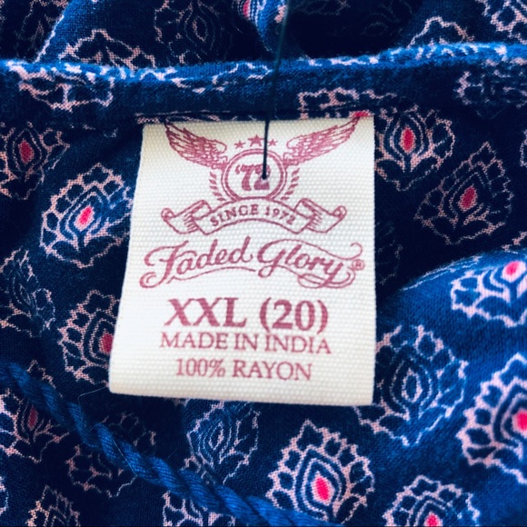 🥳🥳🥳SOLD🥳🥳🥳 Tassel blouse!☀️ - Picture 4 of 4